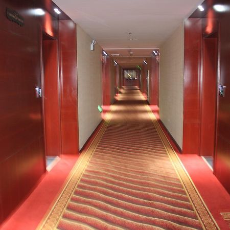 Hua Xin International Hotel Huayin Экстерьер фото
