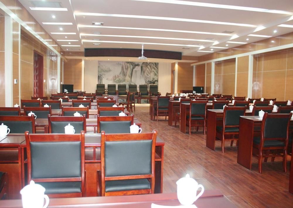 Hua Xin International Hotel Huayin Экстерьер фото