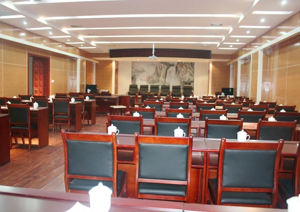 Hua Xin International Hotel Huayin Экстерьер фото