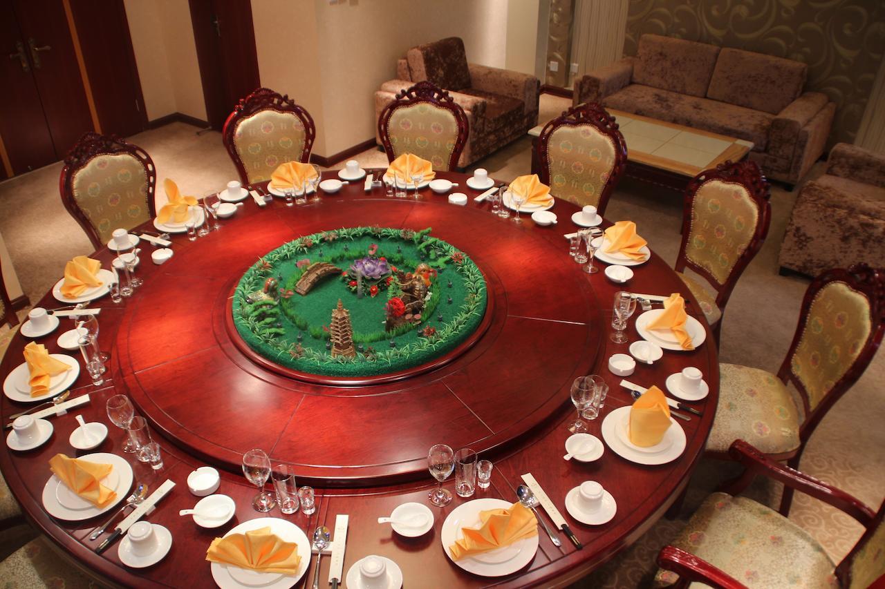Hua Xin International Hotel Huayin Экстерьер фото