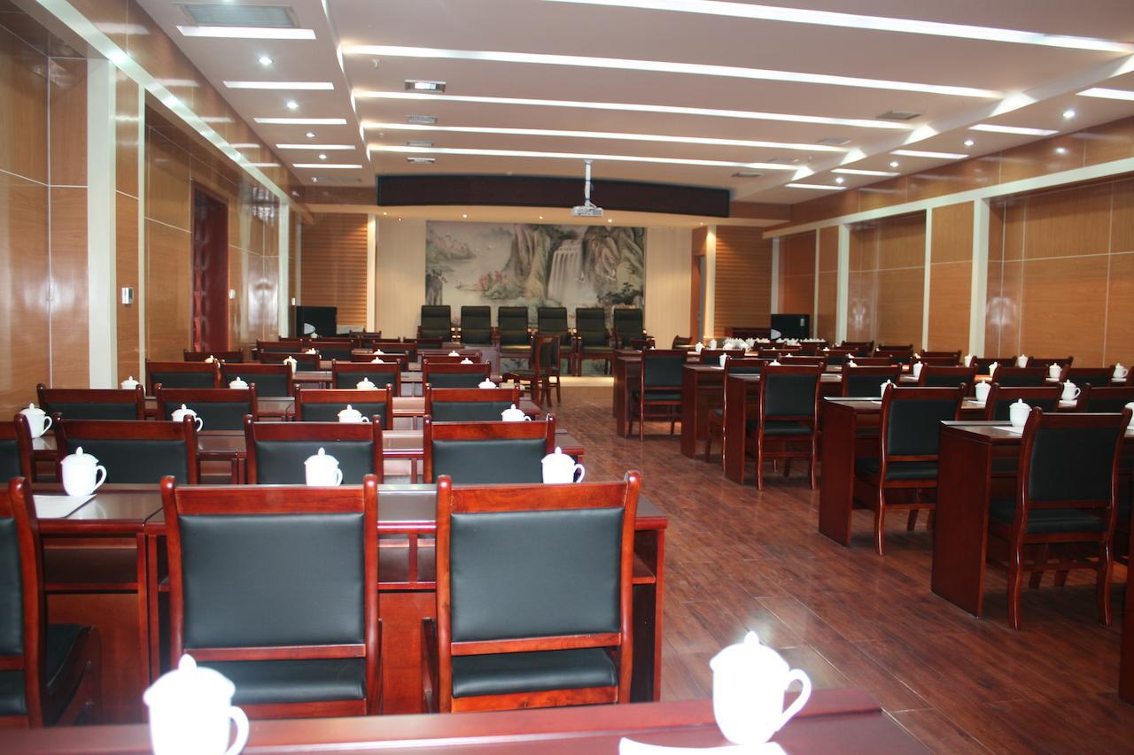 Hua Xin International Hotel Huayin Экстерьер фото