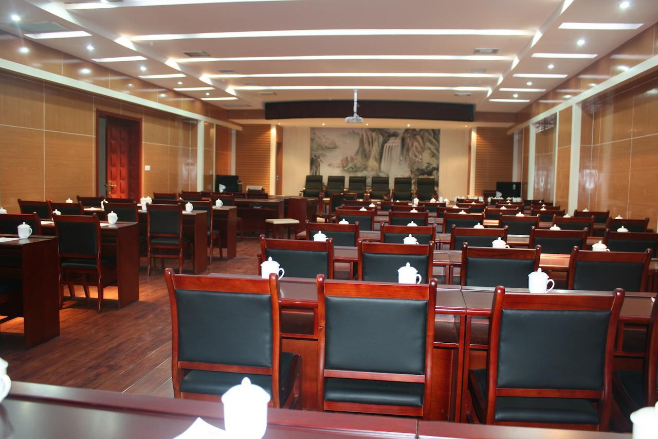 Hua Xin International Hotel Huayin Экстерьер фото