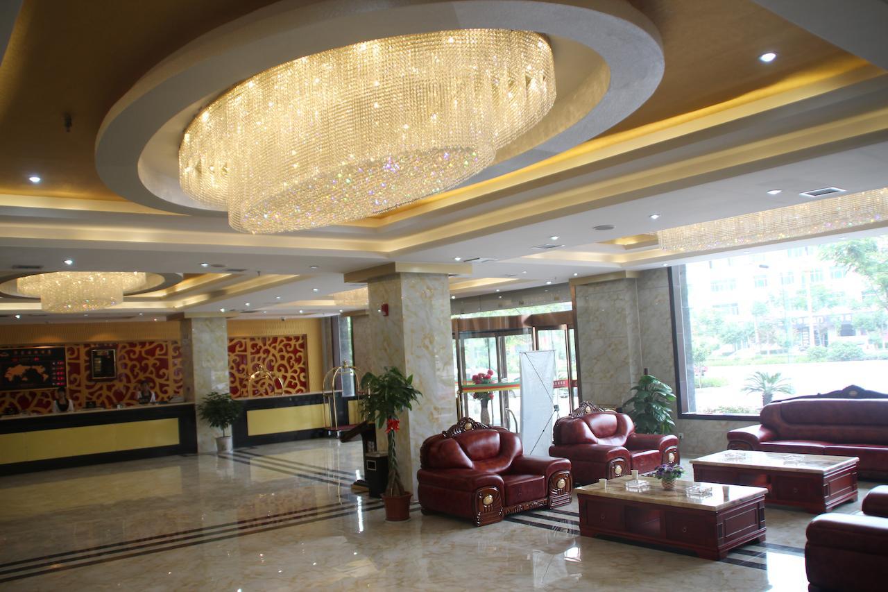 Hua Xin International Hotel Huayin Экстерьер фото